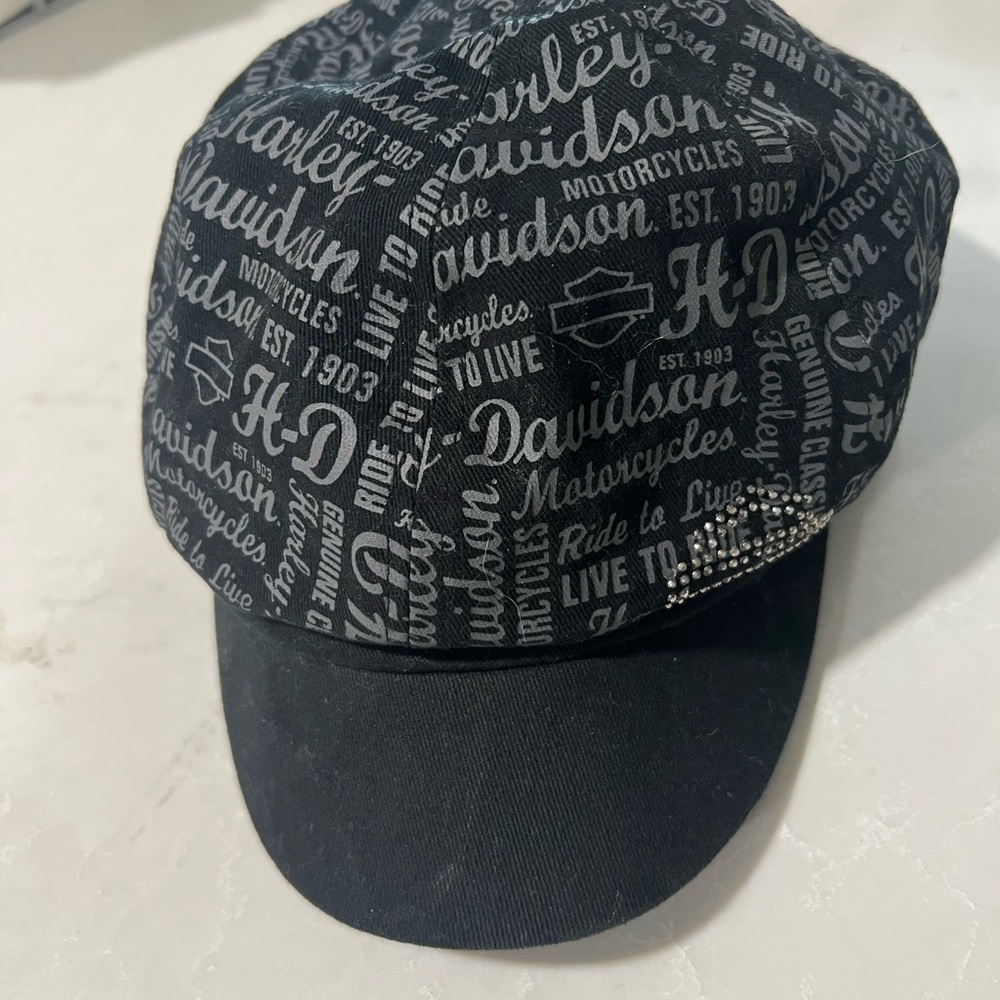 Harley-Davidson Black and Gray Text Cap
